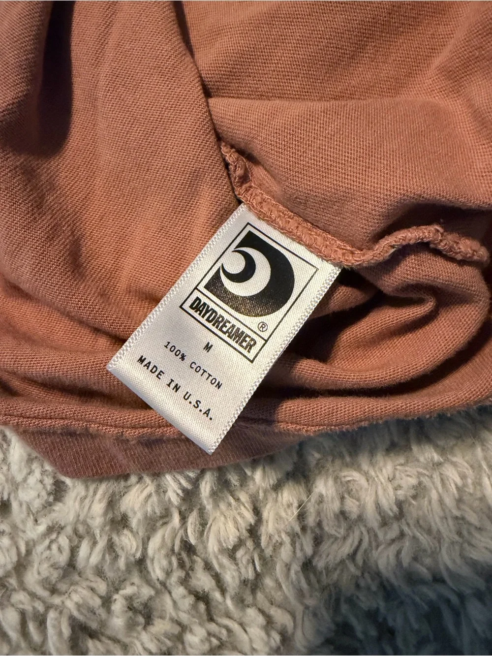 Daydreamer Willie Nelson Tee - Picture 5 of 5